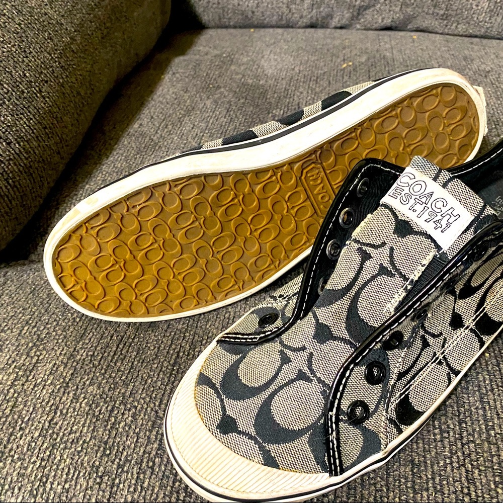 Coach no lace slide on shoes
